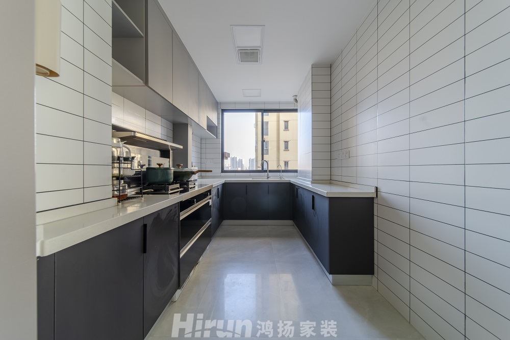 中建亮月湖瀾苑100㎡雅致現(xiàn)代三居室 裝修案例效果圖-004